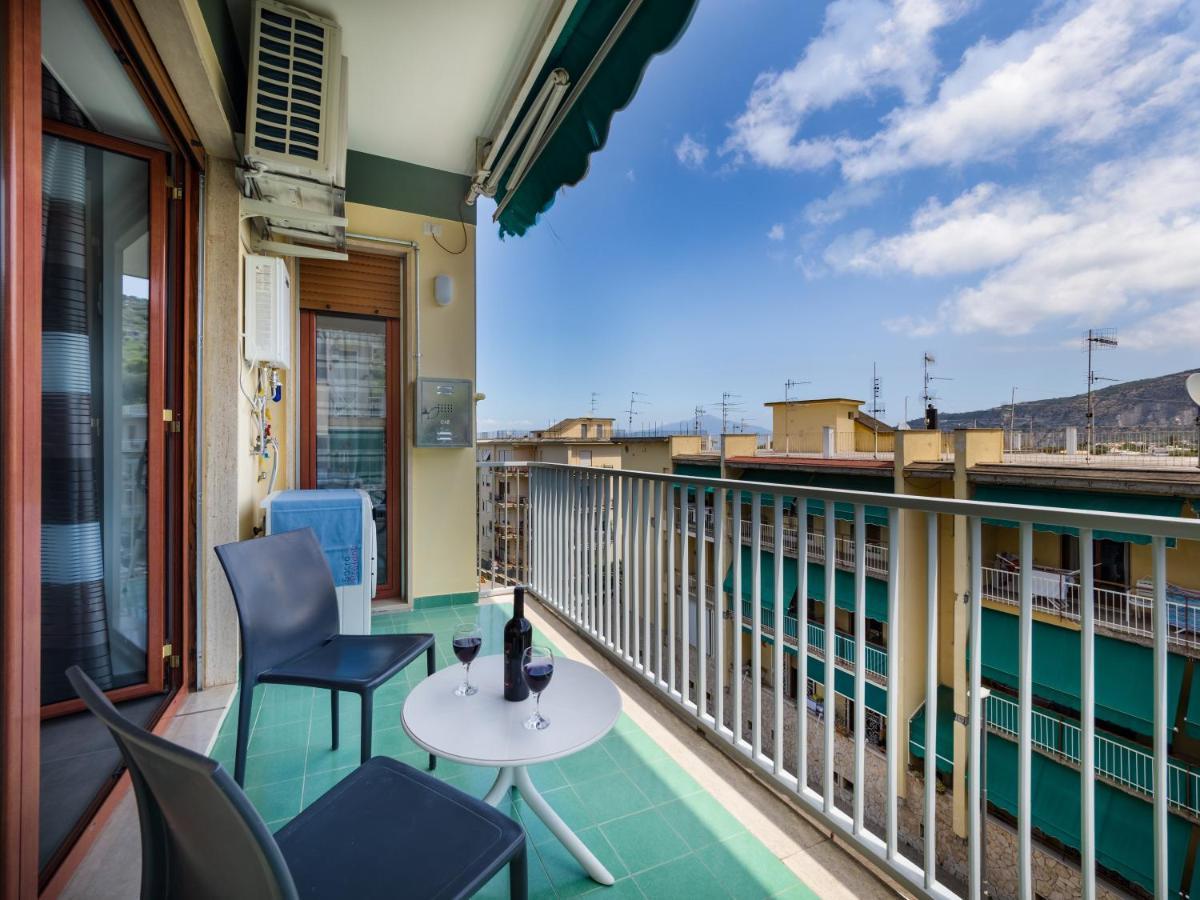 Azzurro Park Suite - De Vivo Realty Sorrento Exterior foto
