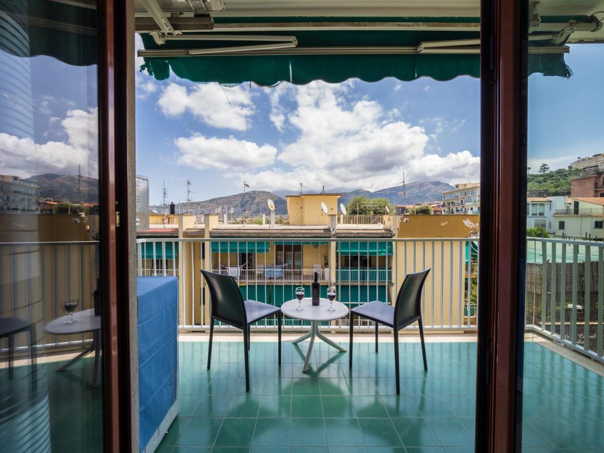 Azzurro Park Suite - De Vivo Realty Sorrento Exterior foto